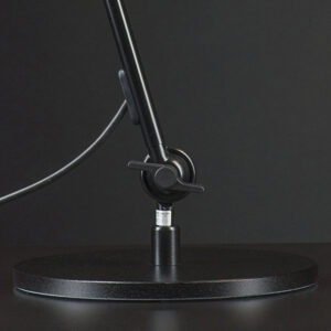 arbeitslampe_schwarz_fussjpg